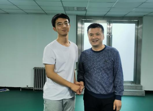 1607508795391348.jpg 賽后彼此握手擁抱1.jpg