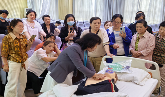 增強技能，呵護“夕陽”！長寧區(qū)開展養(yǎng)老護理員培訓(xùn)